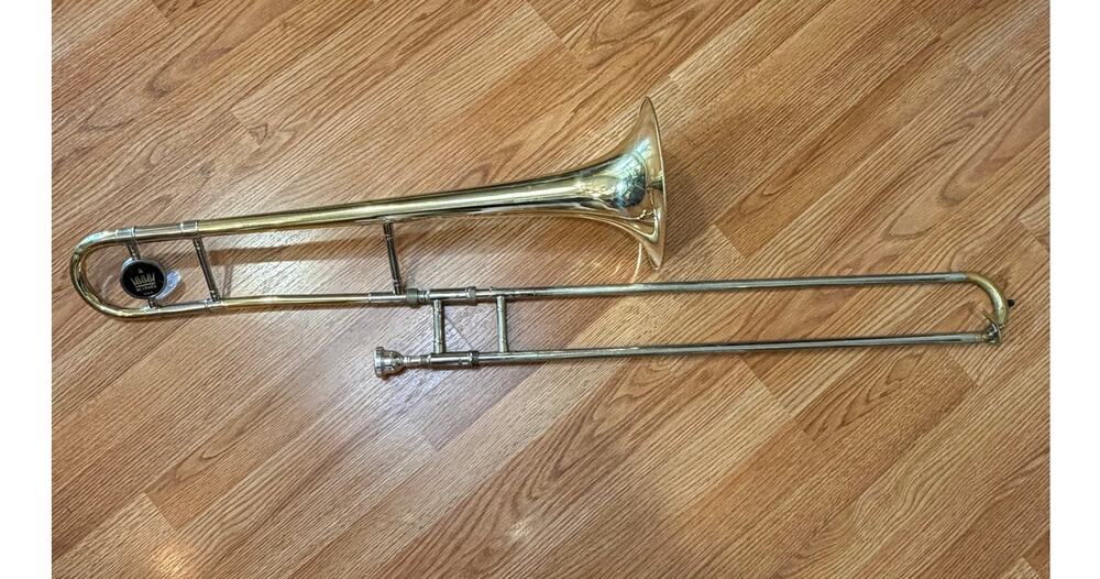 King Brass Slide Trombone Model 116231 w/ Hard Case Student Band Instrument Set